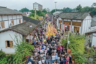 阿邦拉霍：不能责怪曼联后防，他们前锋的进球加起来还没哈弗茨多